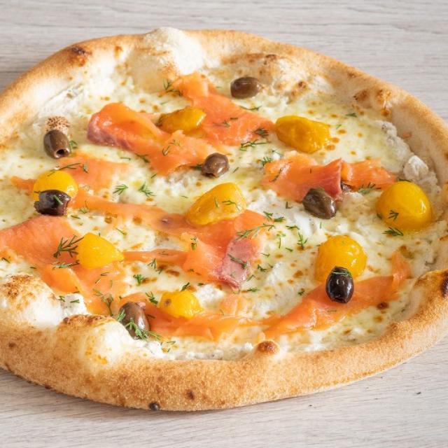 Pizza saumon et olives